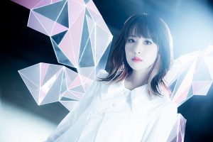 綾野ましろ サイン入り ポスター GET OVER 2019 B2 デビュー5周年を迎える綾野ましろ。2ndアルバムに込めた思い、「2