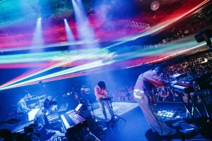FIVE NEW OLD、3年越しの初ホールワンマン、最高すぎるステージに