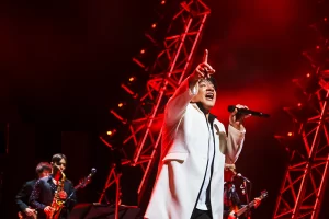 ASKA、ありったけの思いの詰まった音楽が“ありったけの笑顔と涙”をもたらすツアー「ASKA premium concert tour-higher  ground-アンコール公演」開幕！｜DI:GA ONLINE｜ライブ・コンサートチケット先行 DISK GARAGE（ディスクガレージ）