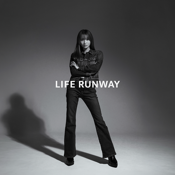 「LIFE RUNWAY」