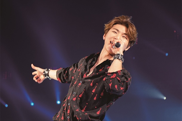 BIGBAN D-lite着用 ライブスタジャン BIGBANGの“D-LITE (ディライト)”、2017年4月に初のソロドームツアー